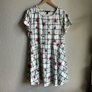 🤍F21 White and Pink Floral Plaid Mini Skater Dress